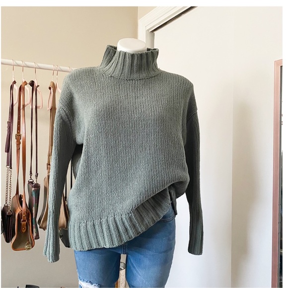 Philosophy Sweaters - Philosophy Green Frosted Mauve Sweater M